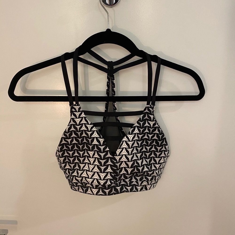 Sports bra